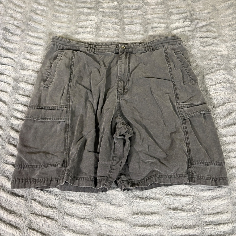 Tommy Bahama Relax Mens 38 Charcoal Gray Tencel Cotton Blend Cargo Shorts AT570